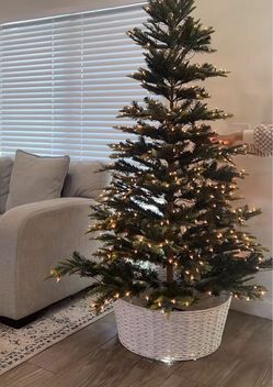 Christmas Tree Collar / Basket Tree Skirt
