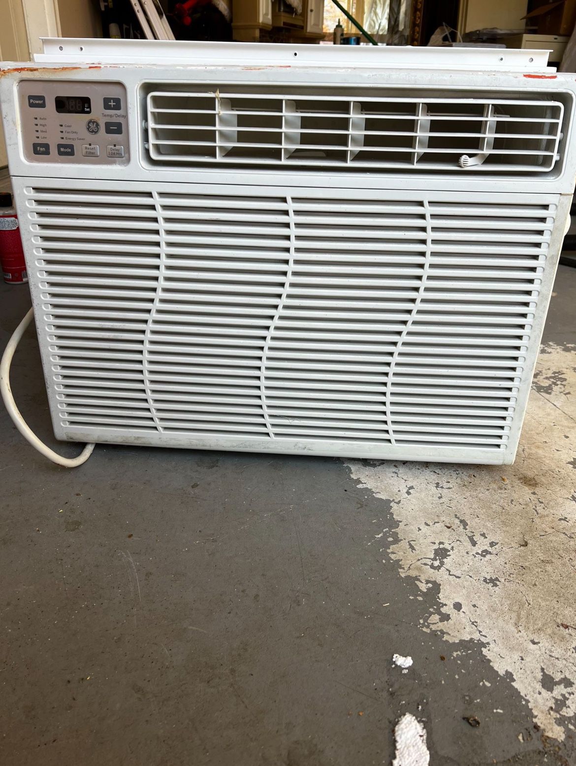 18000 BTU In-Wall/Window AC unit. Doesn’t Blow Cold Air