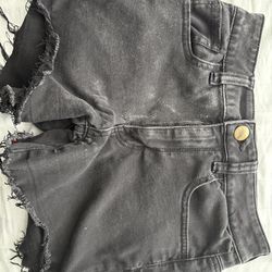 American Eagle women’s black shorts size 4