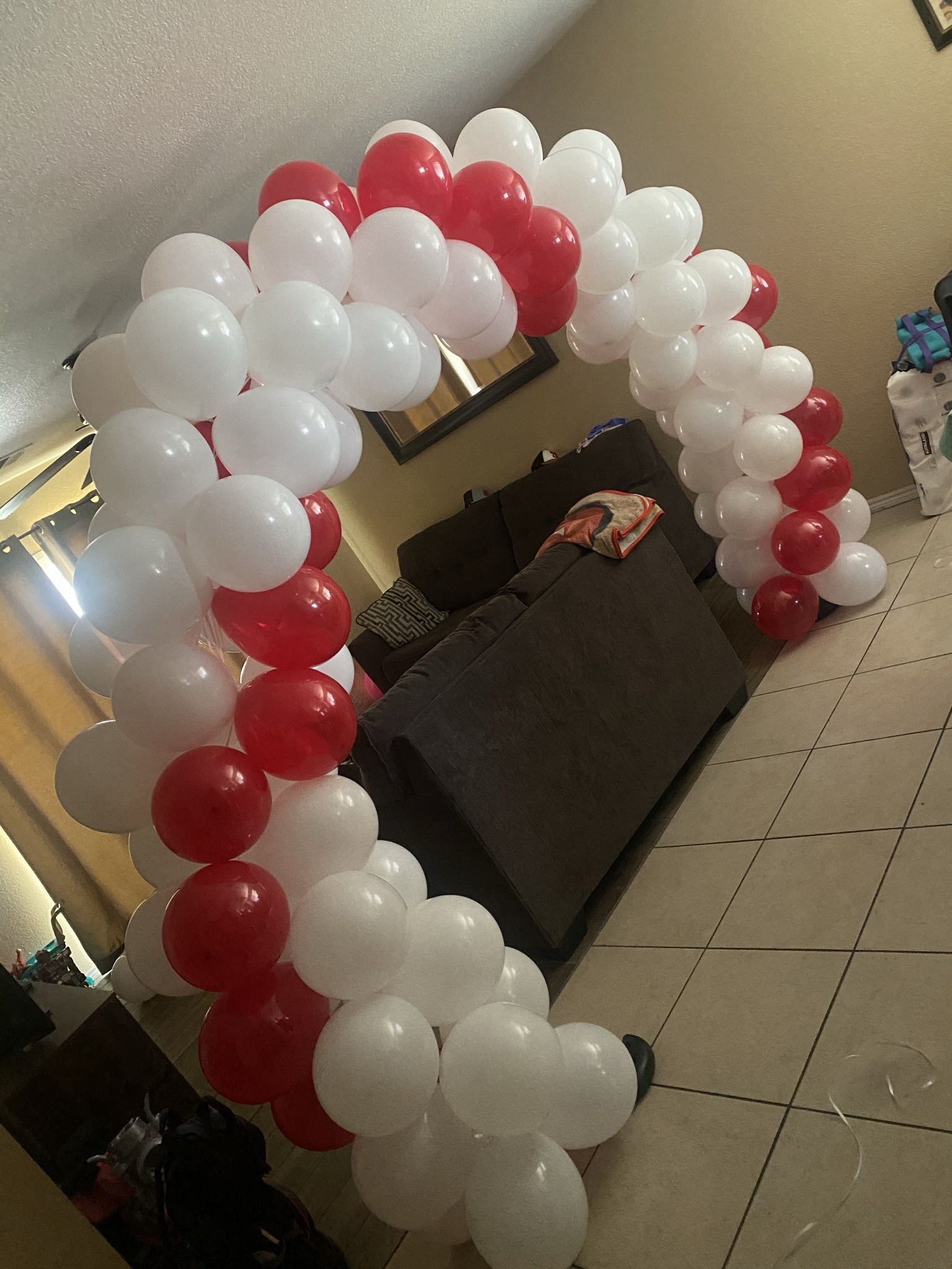 BALLOON GARLANDS