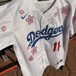 Hand Bedazzled Sasaki Nike Dodgers Jersey Size Medium