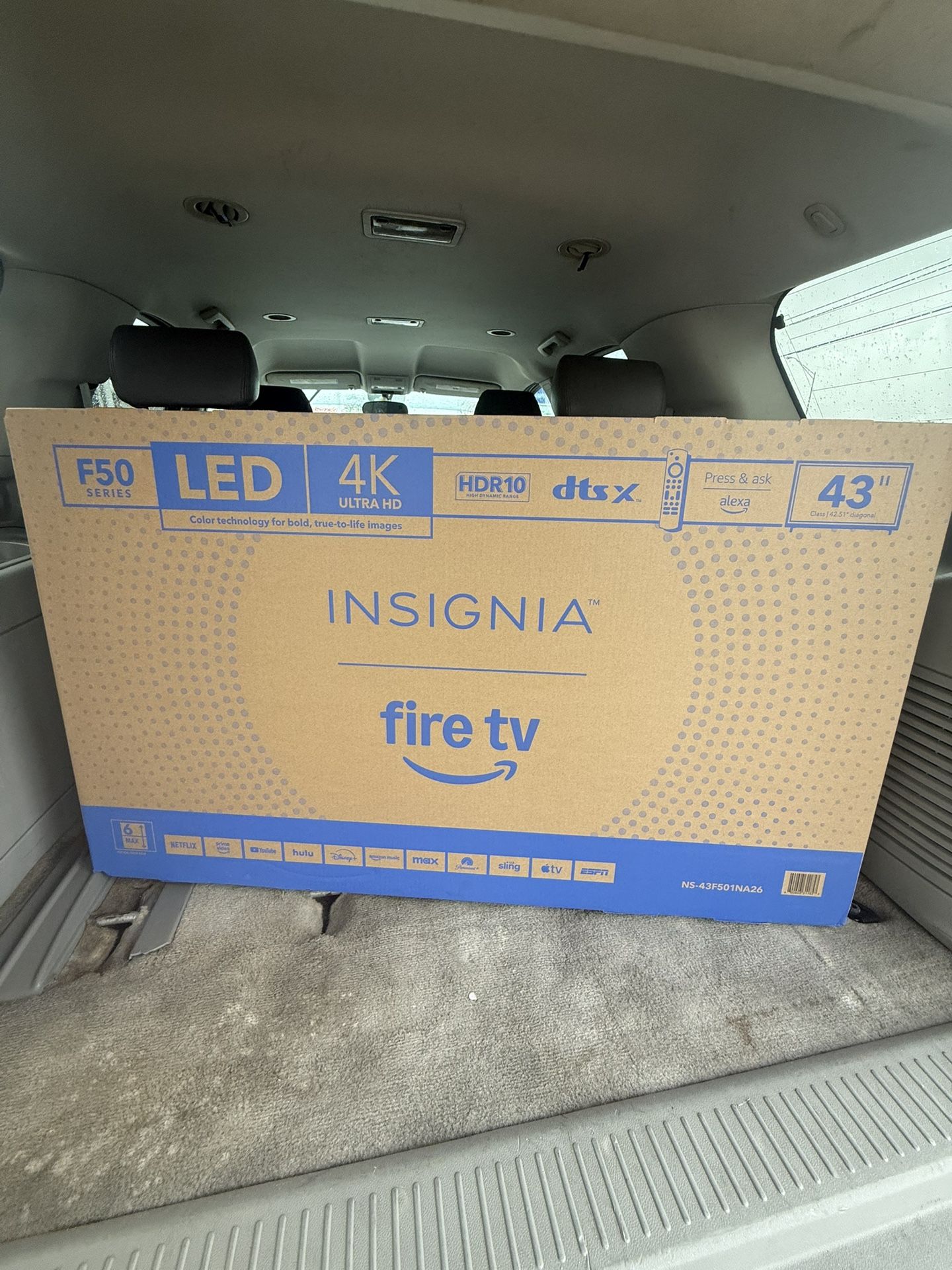  INSIGNIA 43" Class F50 Series LED 4K UHD Smart Fire TV with Alexa Voice Remote (NS-43F501NA26) INSIGNIA 43" Class F50 Series LED 4K UHD Smart Fire TV