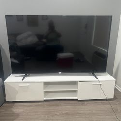 65 Inch Smart Roku Tv  And Stand 