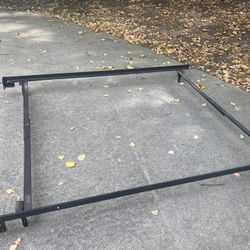 Metal bed frame