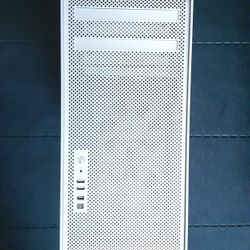 Apple Mac Pro "Eight Core" 2.8 GHz