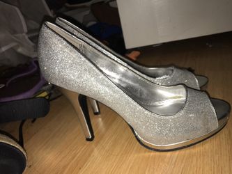 Silver sparkly pumps