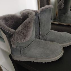 UGG Classic Bailey Winter Boots Gray Size 10