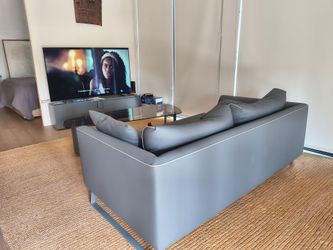 Pleater couch
