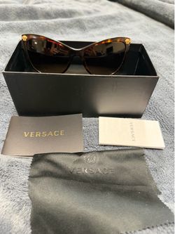 Woman Versace sunglasses