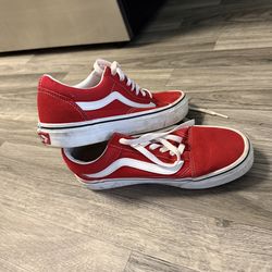 Red old school low top vans Size 7.5 women’s