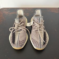 Yeezy Boost 350 V2 Size 11