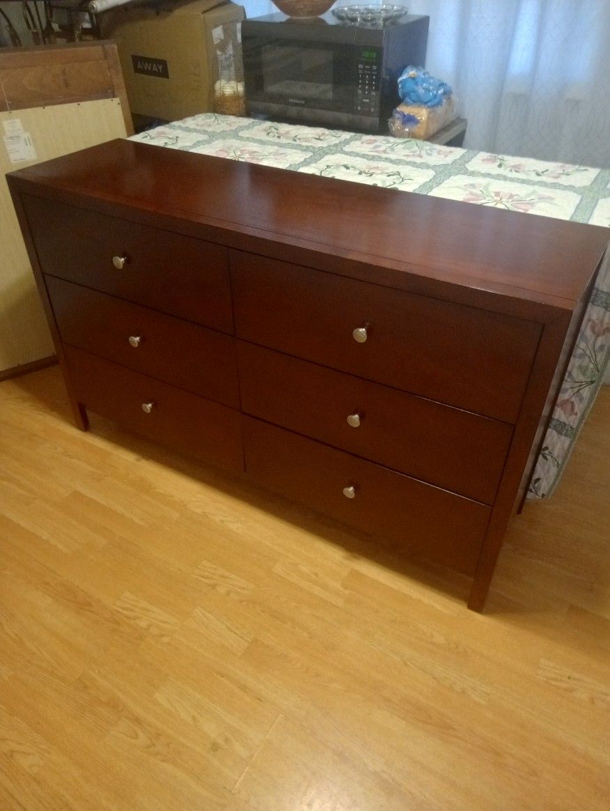 6 Drawer Wood Dresser