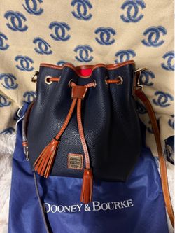 Dooney & Bourke bucket crossbody
