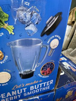 $25, Oster Easy-to-Clean Blender with Dishwasher-Safe Glass Jar with a 20  oz. Blend-n-Go Cup for Sale in Fresno, CA - OfferUp