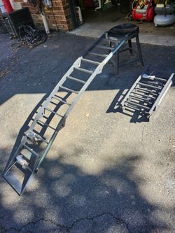 Foldable ramps