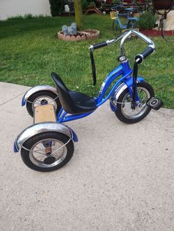 Schwinn tricycle