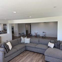 Large Grey Sectional (Robin Bruce) 