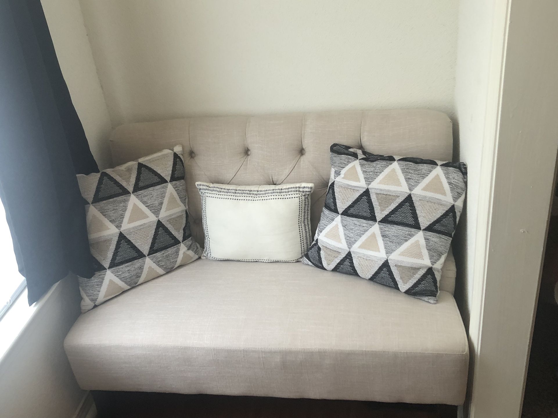 Mini Loveseat 