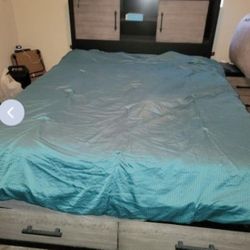 Queen Bedroom Set