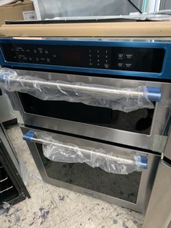 Maytag microwave / oven combo in stainless steel