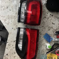 2014 - 2021 Jeep Grand Cherokee Tail Light Assemblies 