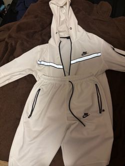 Nike Tech Suit