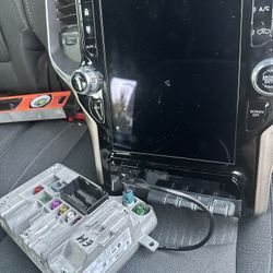 Ram 2500 12” Touch Screen Radio