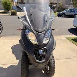 2022 Piaggio Mp3 Trike Motorcycle