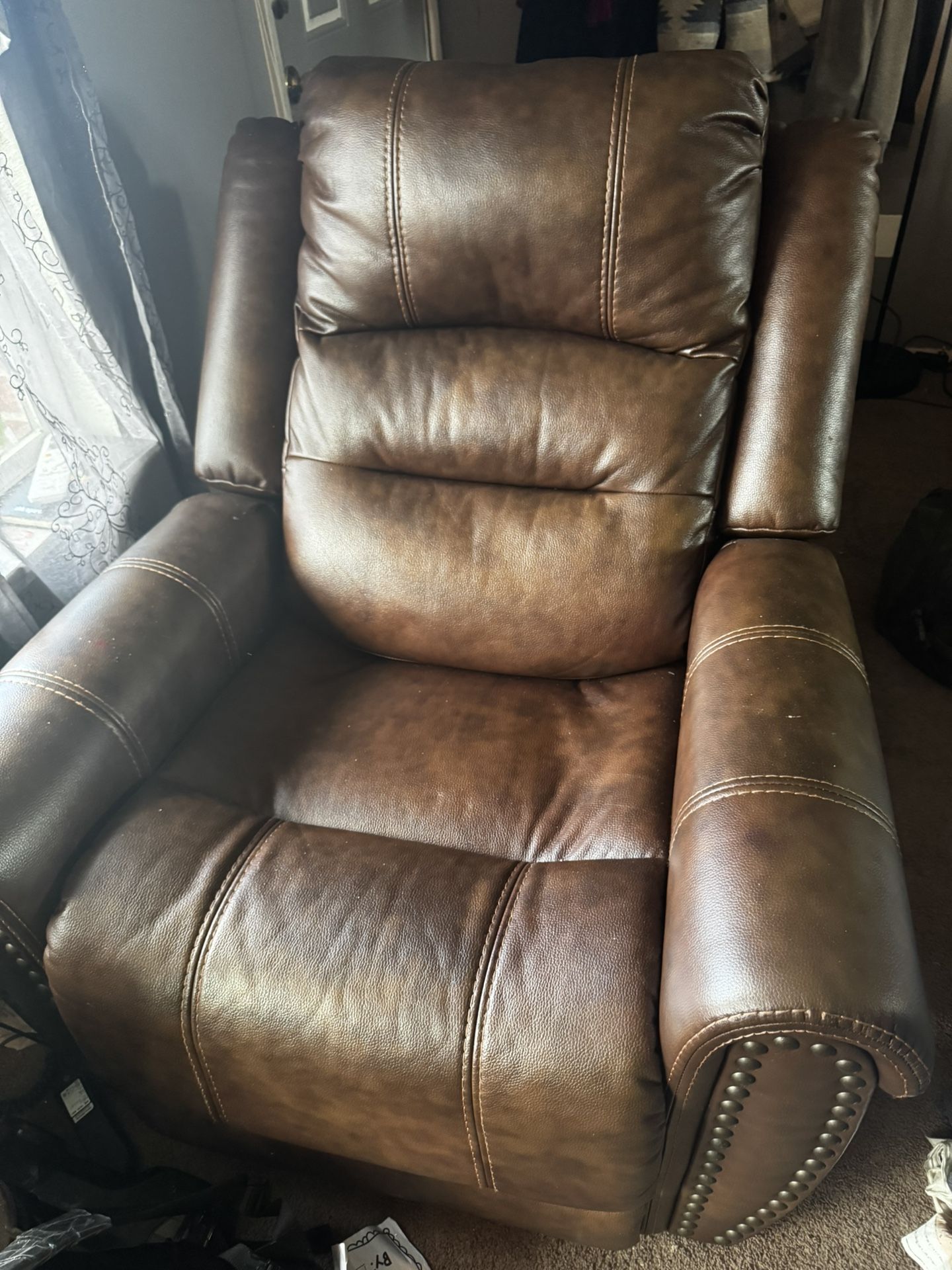 2 Leather Electric Recliner Chair