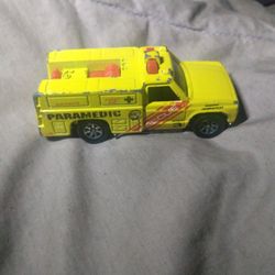 1974 Vintage Hot Wheels Paramedic Rescue Unit 2 Truck Die-cast Yellow 