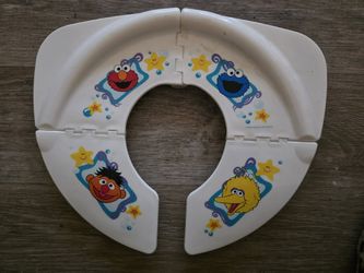 Foldable potty seat for toddlers