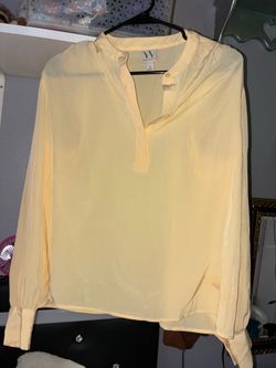 Light yellow shirt