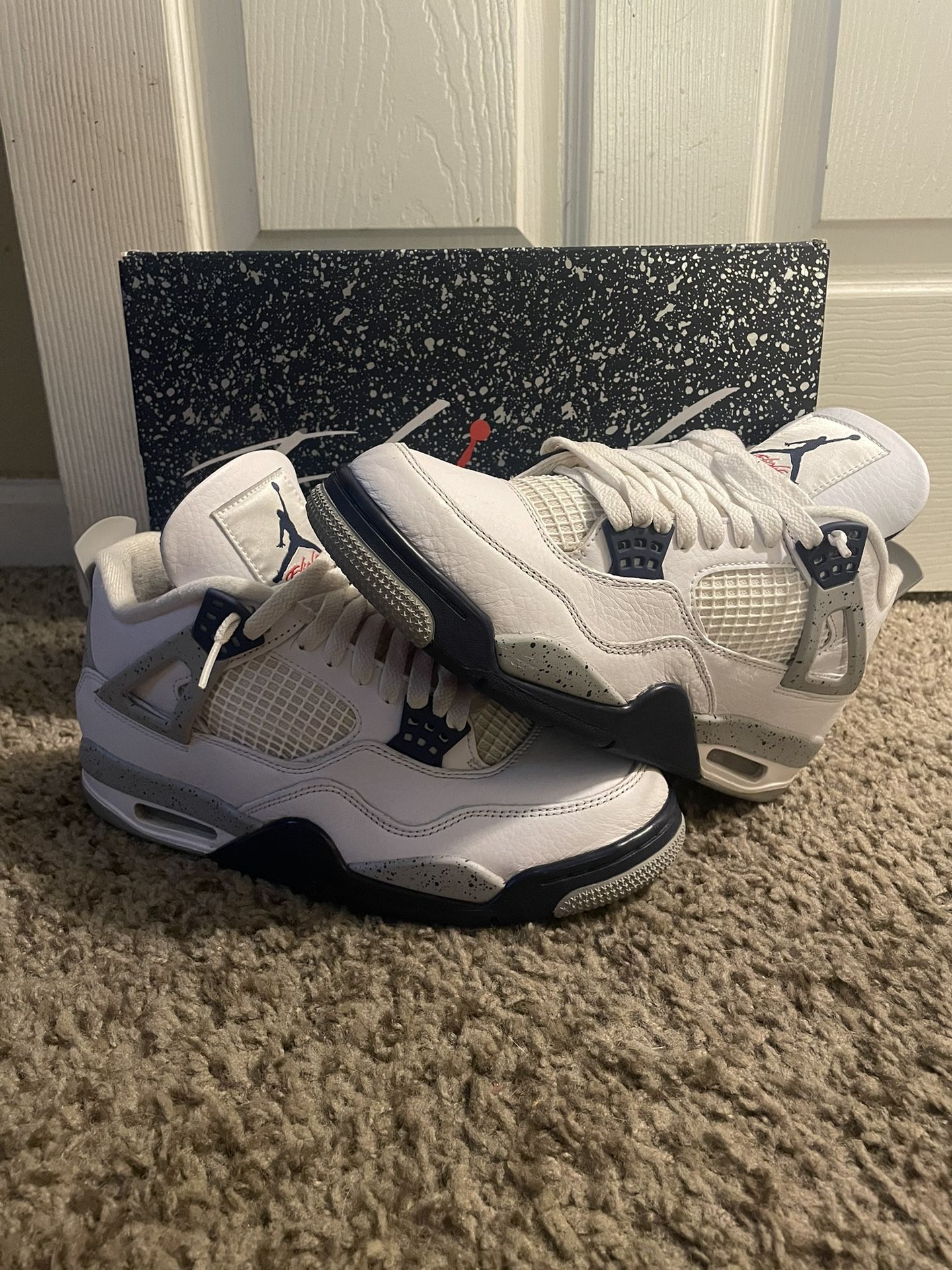 Jordan 4 Midnight Navy 