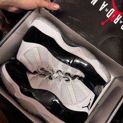 Concord Jordan 11’s Size 11