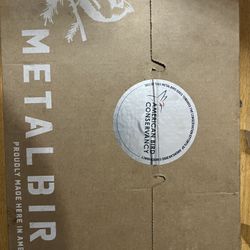 Metal Bird Chickadee - Steel Metal Art Garden Decor for Outside, Beautiful Outdoor Display, Yard Art For Garden – The Perfect Gift For Friends & Famil