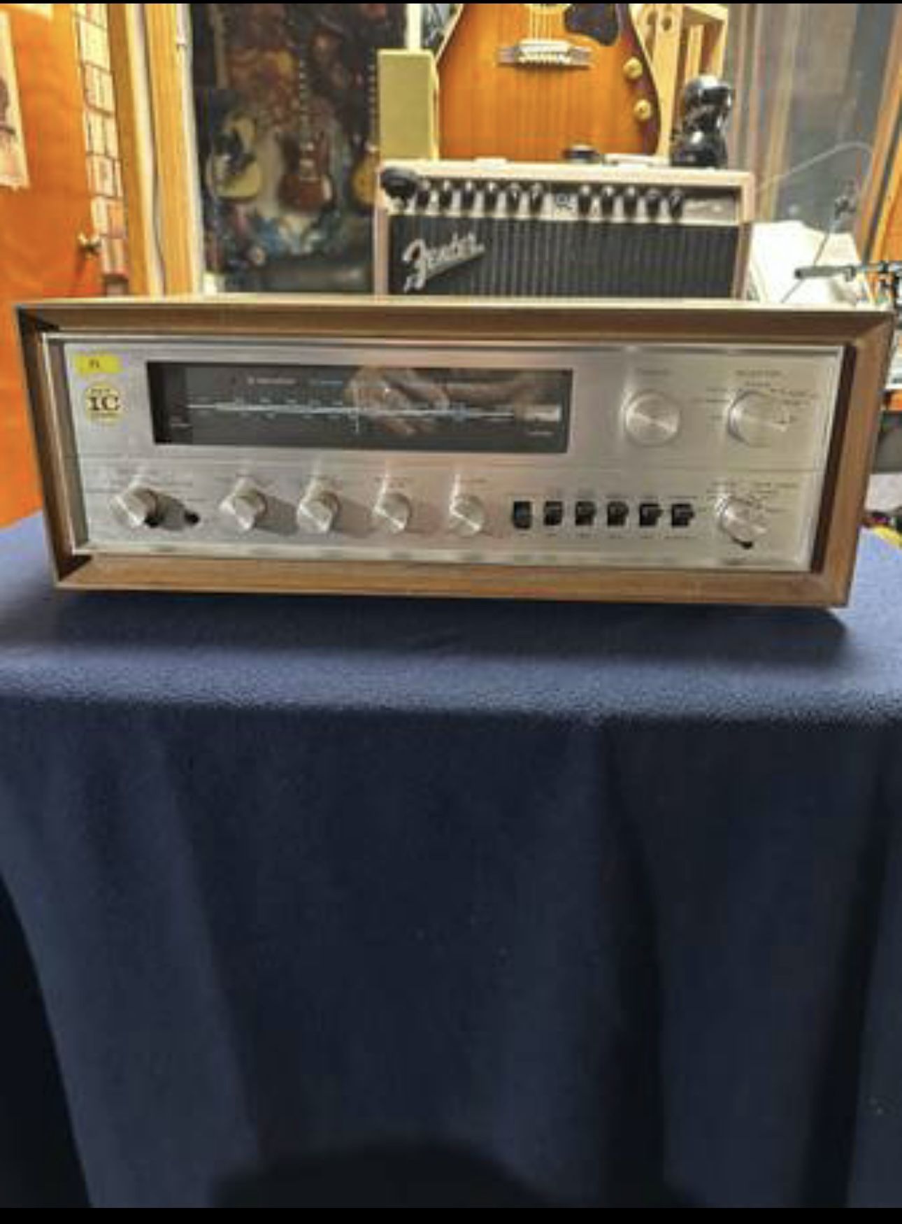 VINTAGE PIONEER RECEIVER WITH MANUAL MODEL SX 1000 TW.