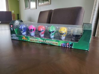 Mighty Morphin Power Rangers Legacy Mask Collection, 4-Inch

