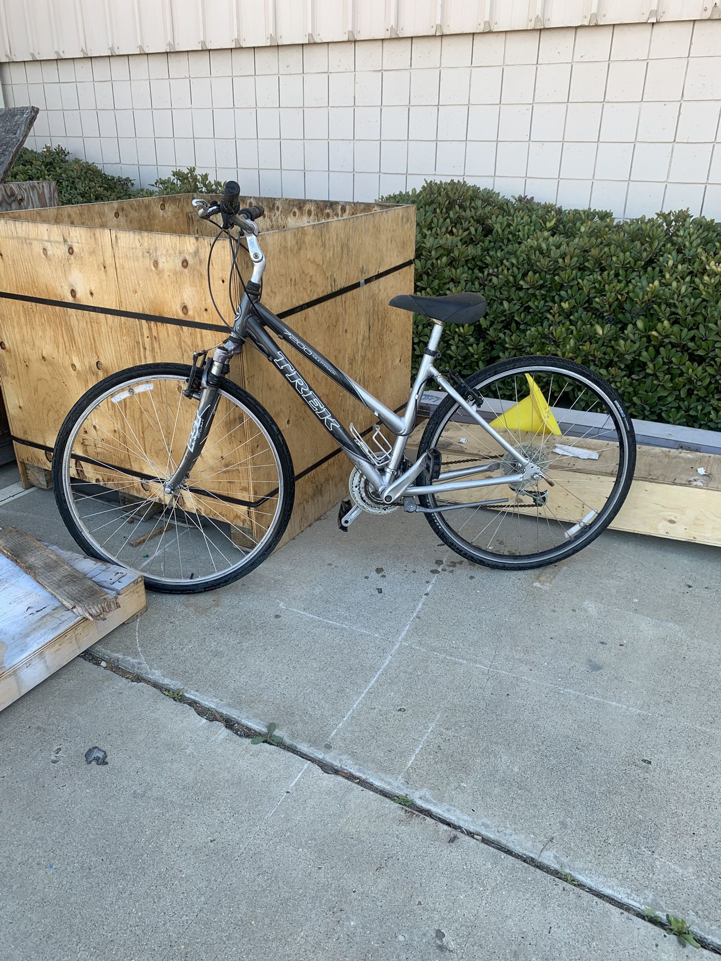 Trek Multitrack 7200 Road Bike