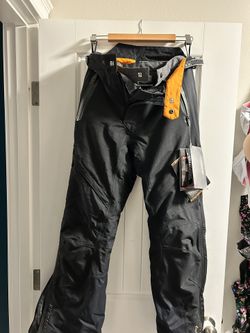 Women’s snowmobiling pants