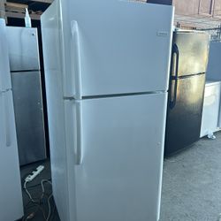 Frigidaire  Fridge 