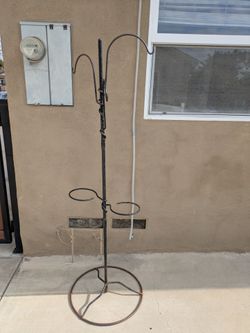 Outdoor standing plant stand. 6ft tall
