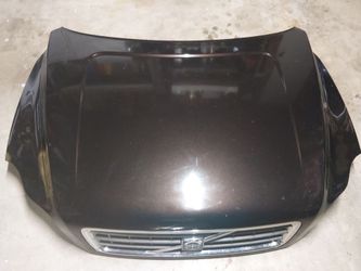 Volvo hood n grill