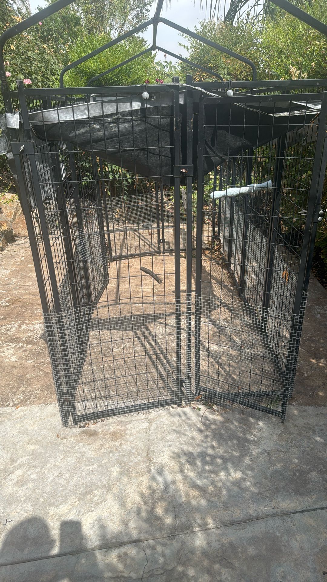 PET CAGE ..