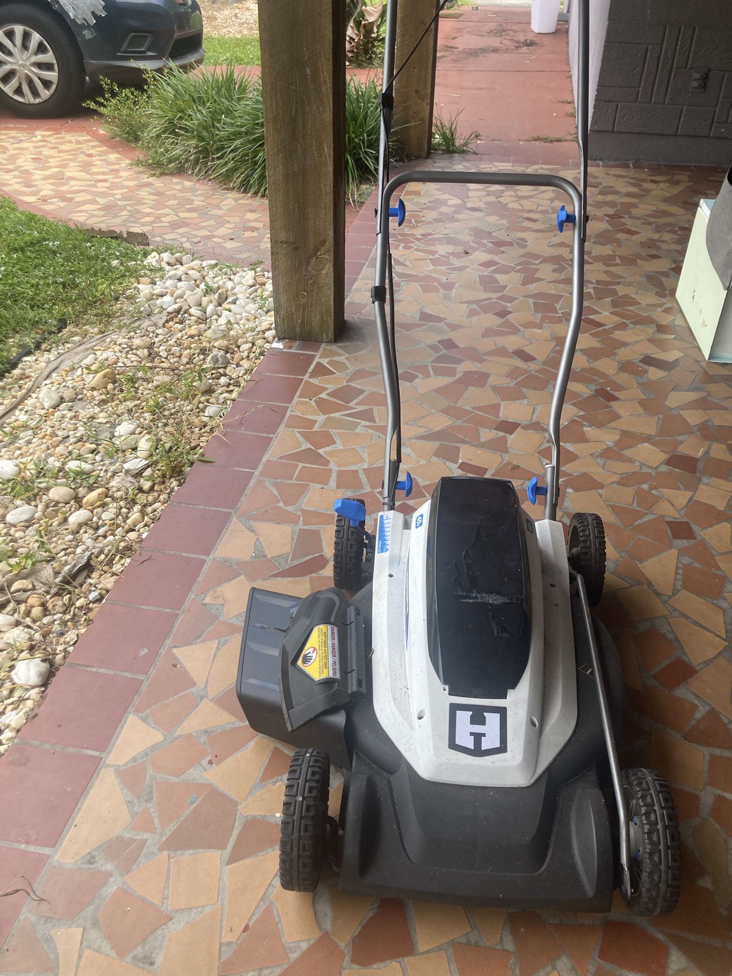 HART ELECTRIC MOWER NO BATTERIES