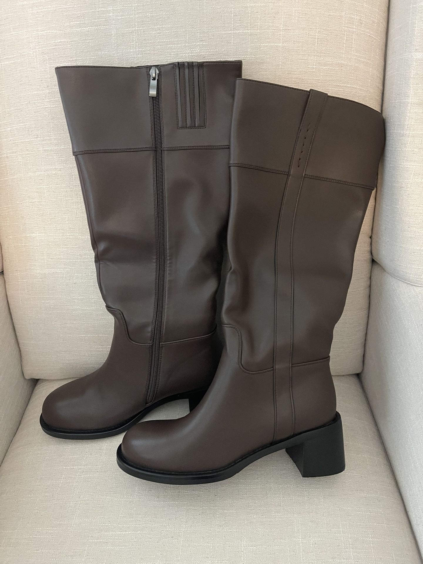 Women’s Knee High Boots Size 9.5 Brand New 
