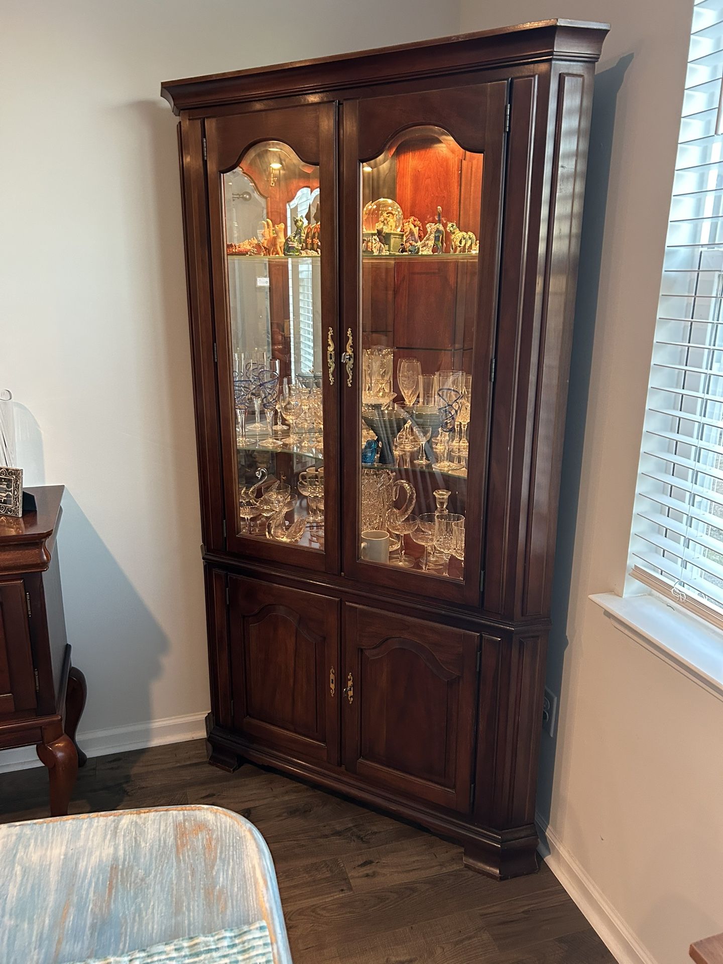 Corner Curio