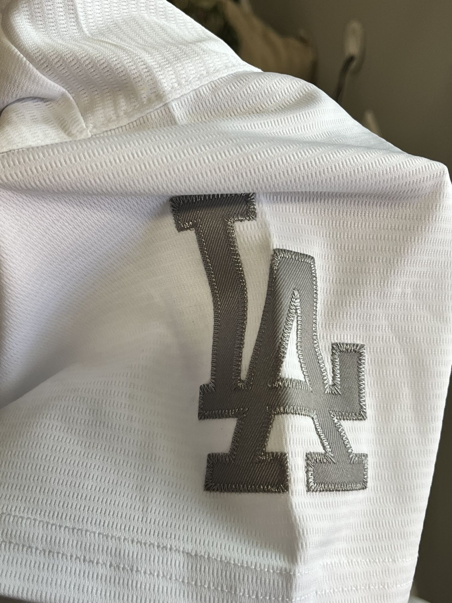 Dodgers Jersey , Gray LA WOMENS MEDIUM MAJESTIC CLASSIC