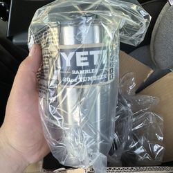 Yeti 20oz NEW