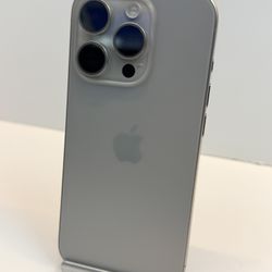 Apple iPhone 15 PRO 128gb. ( Fully Unlocked )