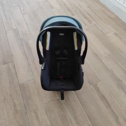 Britax Willow Carseat